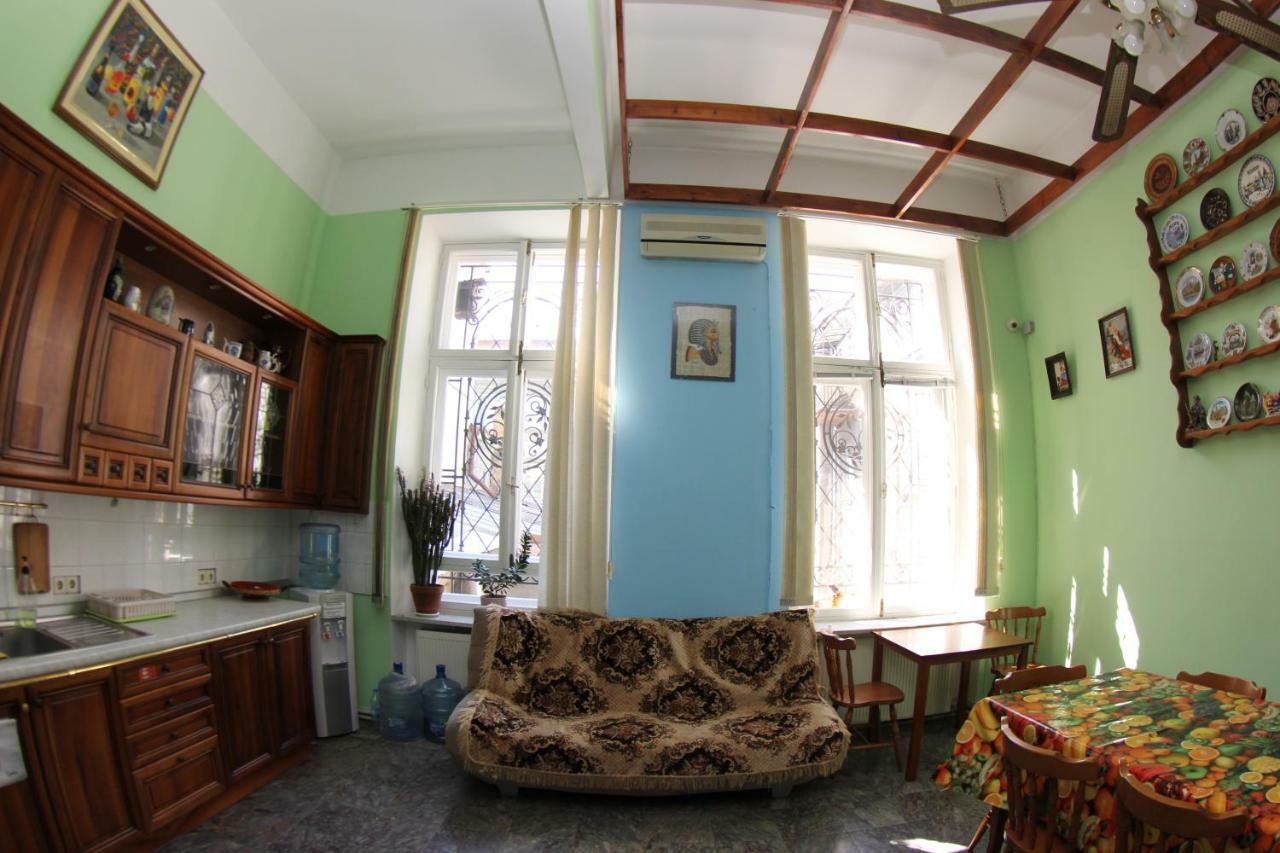 Orpheus Hostel And Apartments Οδησσός Εξωτερικό φωτογραφία