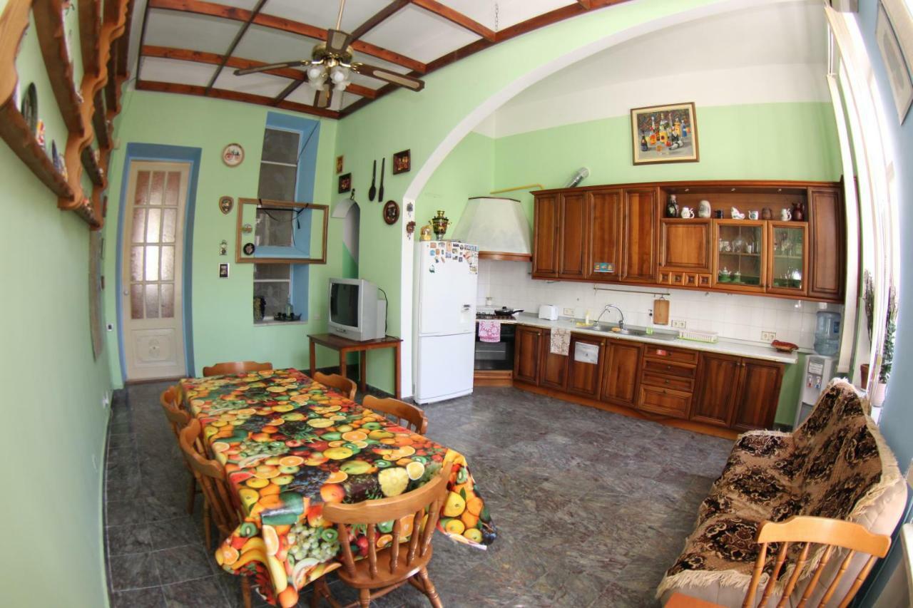 Orpheus Hostel And Apartments Οδησσός Εξωτερικό φωτογραφία