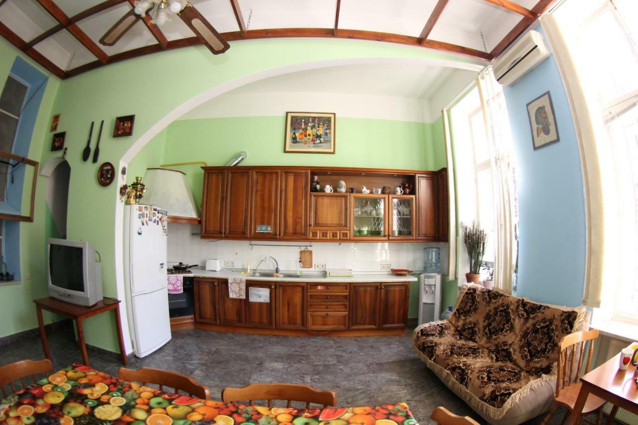 Orpheus Hostel And Apartments Οδησσός Εξωτερικό φωτογραφία