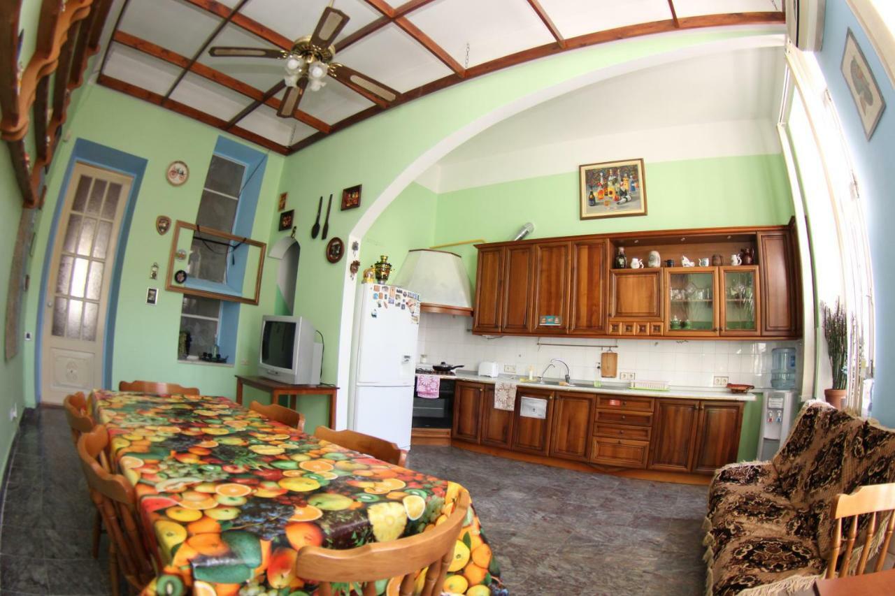 Orpheus Hostel And Apartments Οδησσός Εξωτερικό φωτογραφία